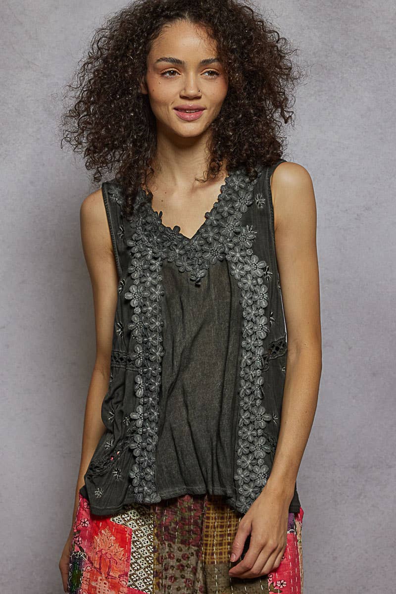 POL Sleeveless contrast floral lace crochet detail v-neck top